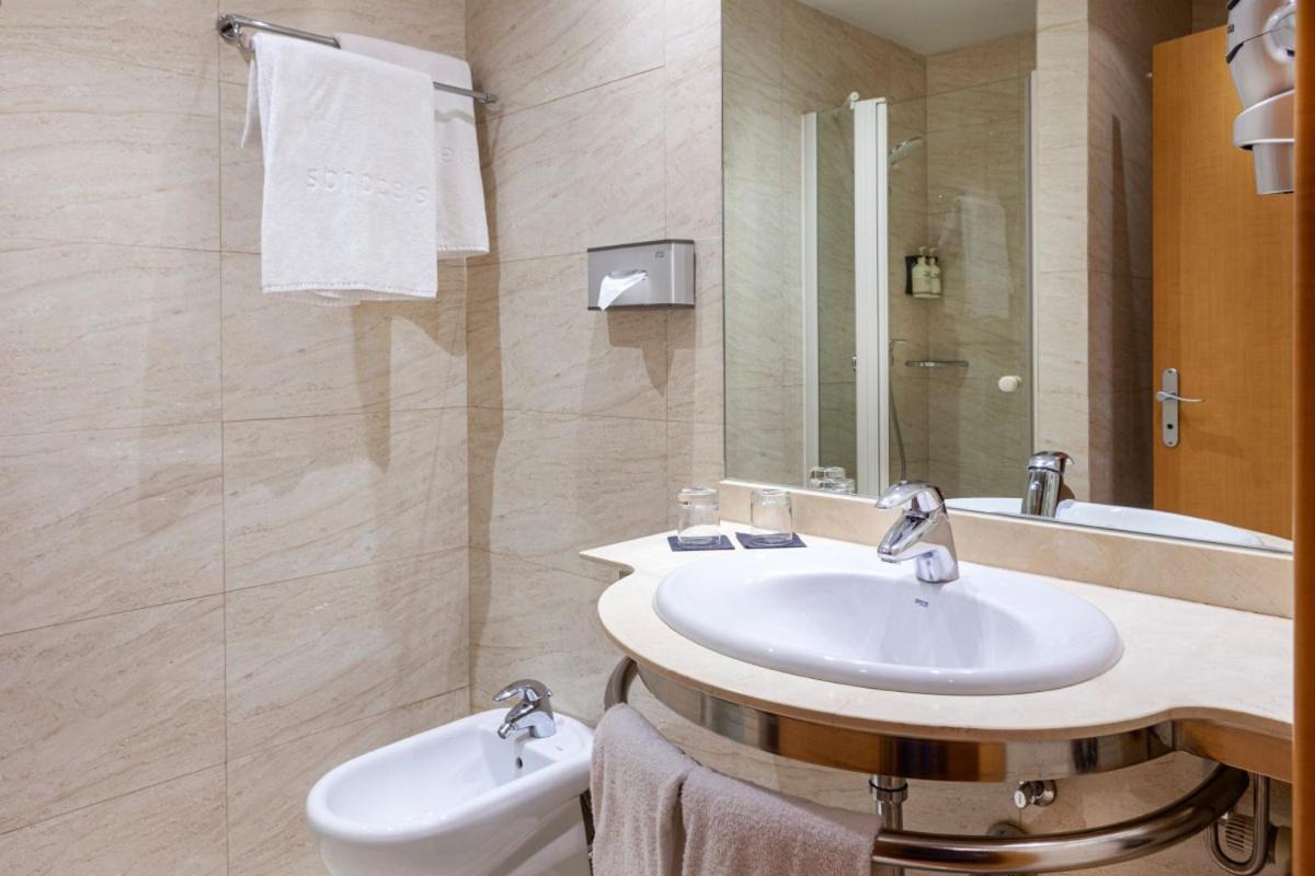 Hotel Sb Express Madrid Norte San Sebastián de los Reyes Kültér fotó
